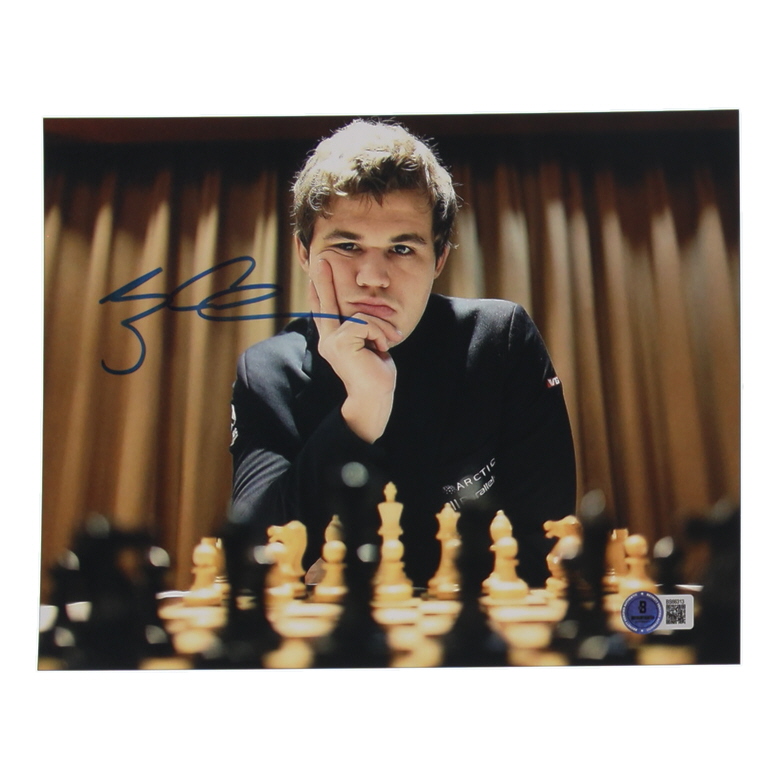 Magnus Carlsen Signed 8x10 Photo (Beckett) at PristineAuction.com Magnus Carlsen Signed 8x10 Photo (Beckett) at PristineAuction.com