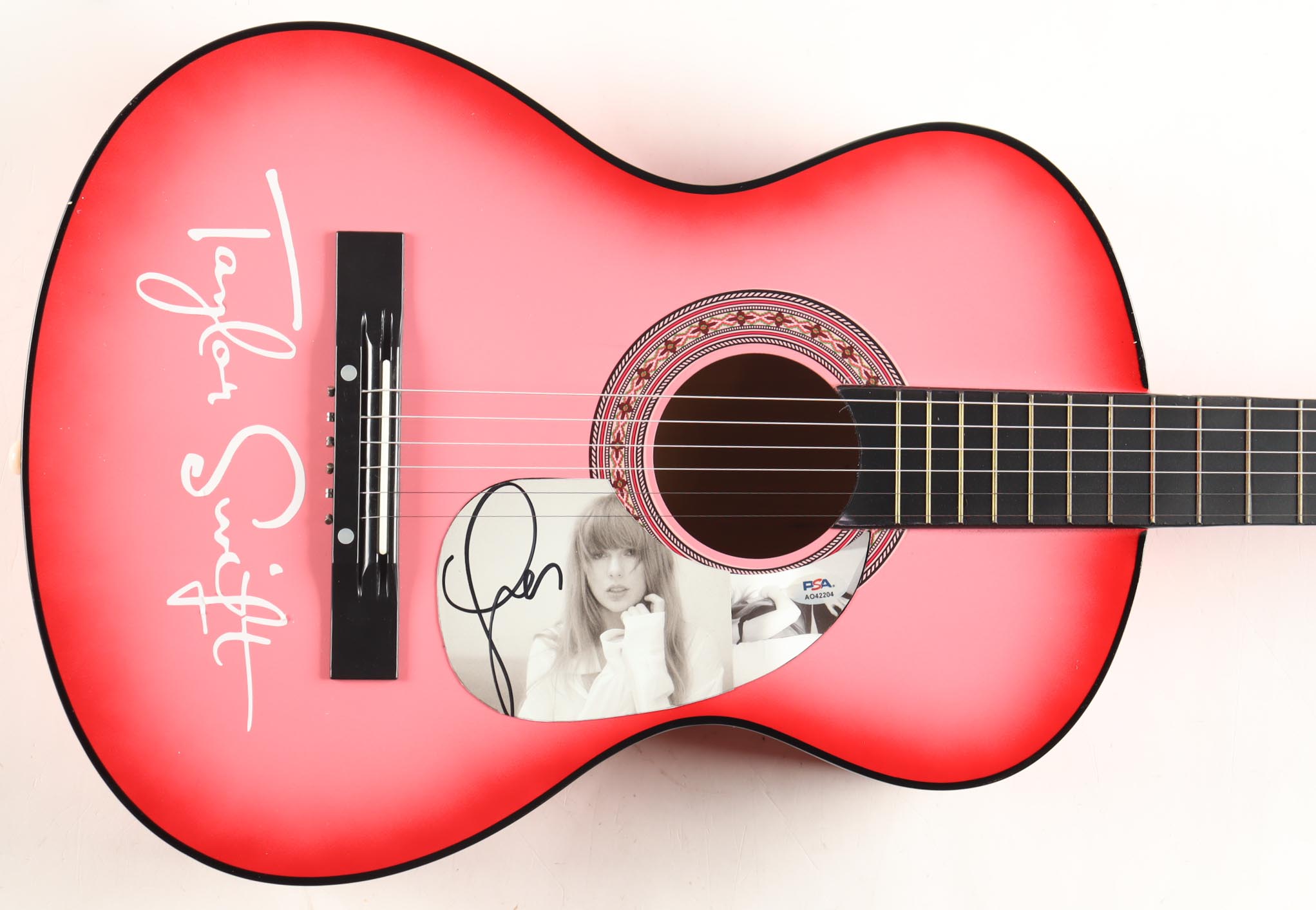 Taylor Swift Guitar with Signed Custom Insert Pickguard (PSA) at PristineAuction.com Taylor Swift Guitar with Signed Custom Insert Pickguard (PSA) at PristineAuction.com