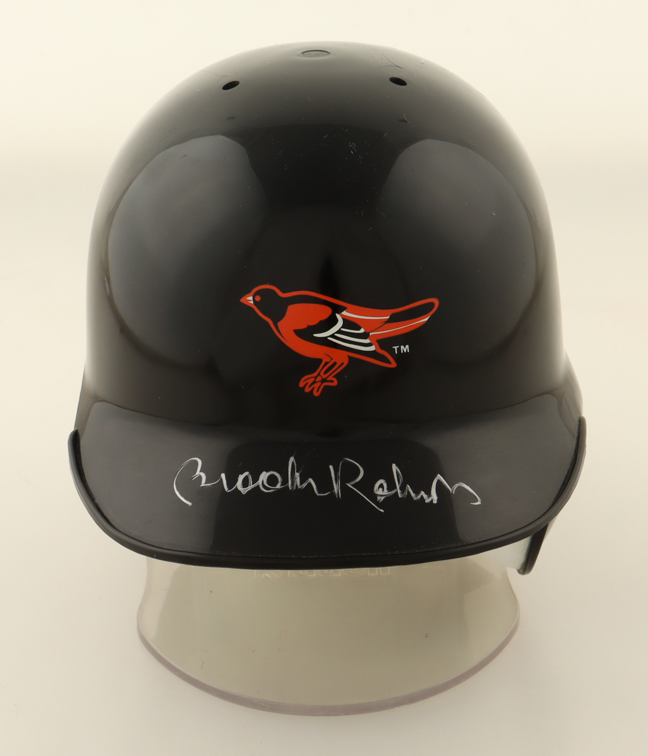 Brooks Robinson Signed Orioles Mini Batting Helmet (Beckett) at PristineAuction.com Brooks Robinson Signed Orioles Mini Batting Helmet (Beckett) at PristineAuction.com