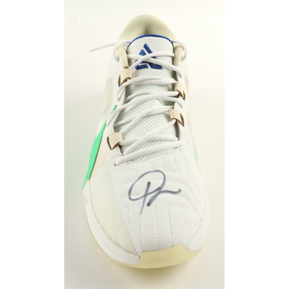 Giannis Antetokounmpo Signed Player Edition Basketball Shoe (Beckett) at PristineAuction.com