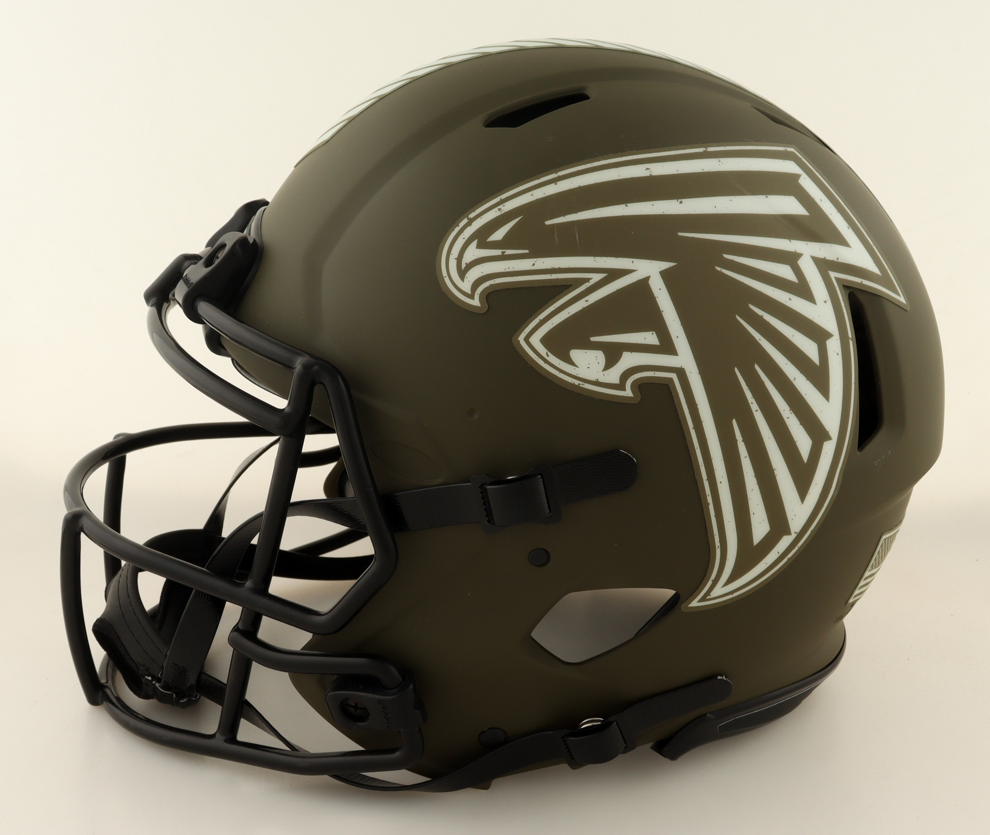 Drake London Signed Falcons Full-Size Authentic On-Field Salute to Service Alternate Speed Helmet (Beckett) at PristineAuction.com Drake London Signed Falcons Full-Size Authentic On-Field Salute to Service Alternate Speed Helmet (Beckett) at PristineAuction.com