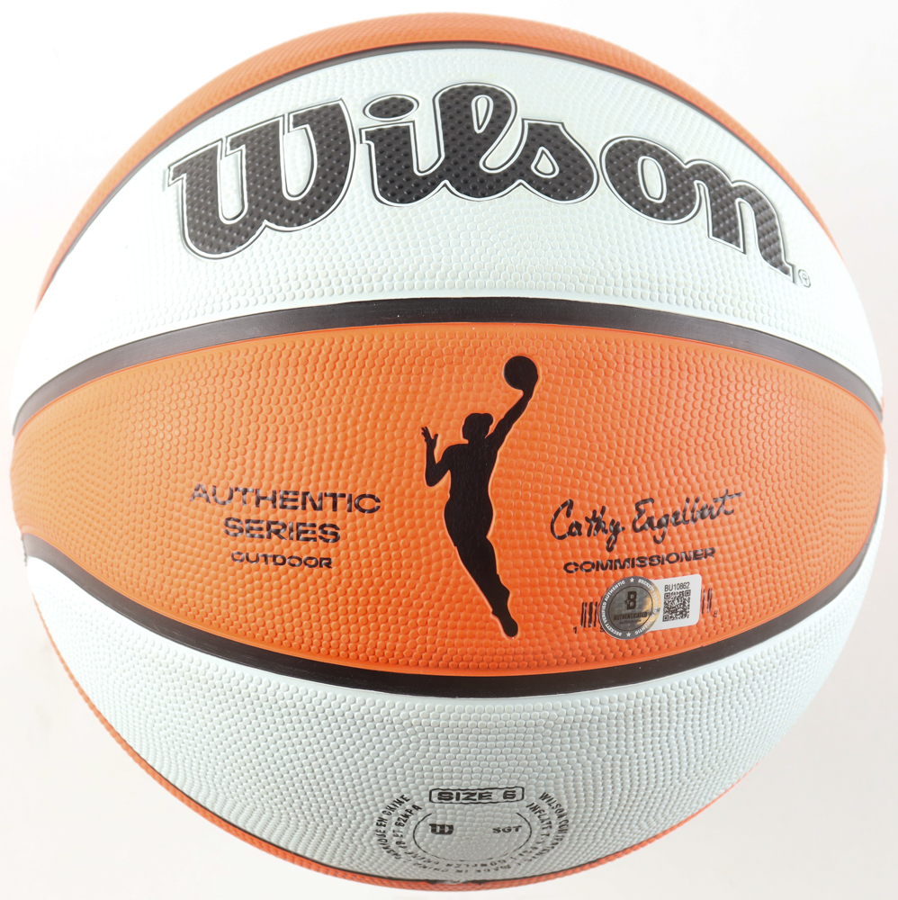 Candace Parker Signed WNBA Basketball (Beckett) at PristineAuction.com Candace Parker Signed WNBA Basketball (Beckett) at PristineAuction.com