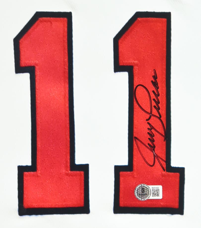 Jerry Lucas Signed Ohio State Buckeyes 29x36 Print on Foam Board (Beckett) at PristineAuction.com Jerry Lucas Signed Ohio State Buckeyes 29x36 Print on Foam Board (Beckett) at PristineAuction.com