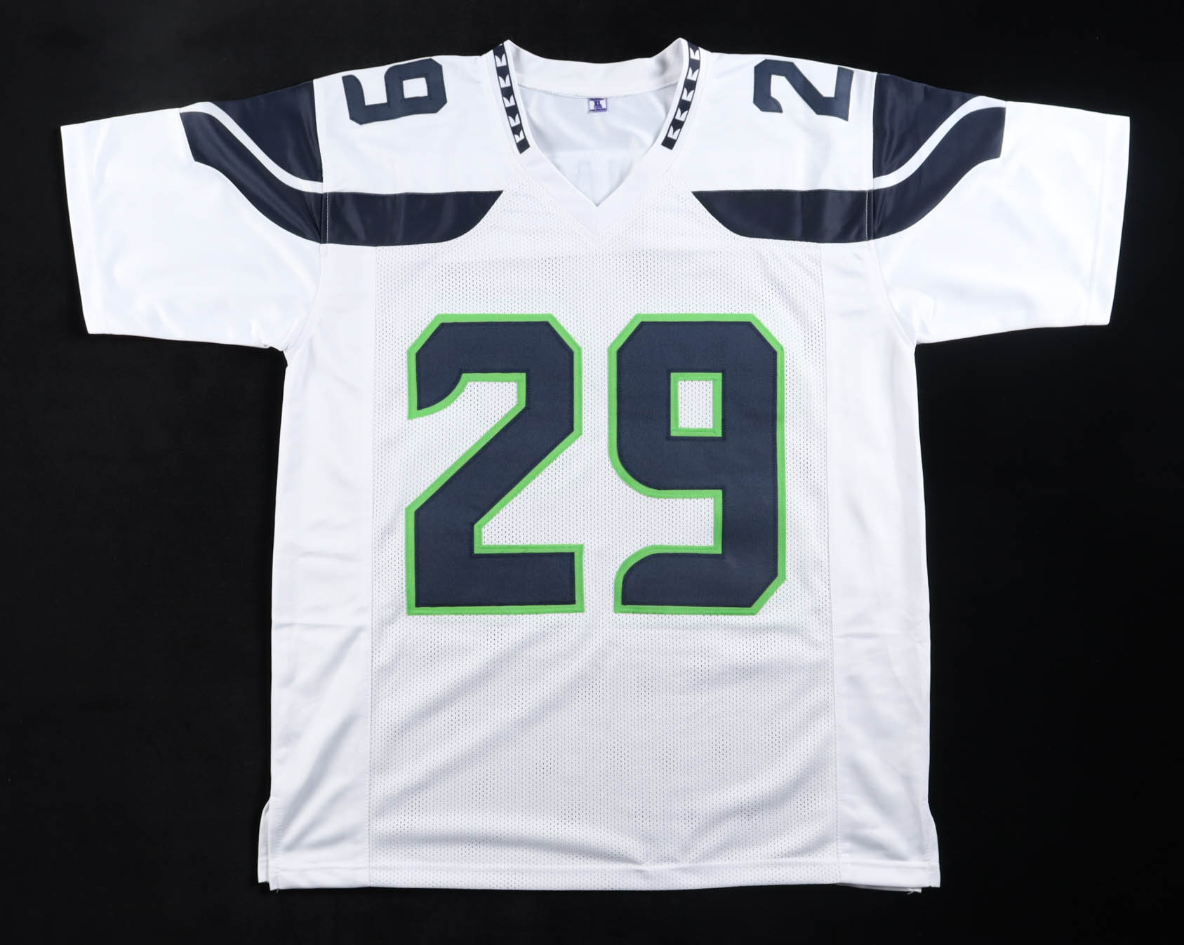 Earl Thomas III Signed Jersey (Beckett) at PristineAuction.com Earl Thomas III Signed Jersey (Beckett) at PristineAuction.com