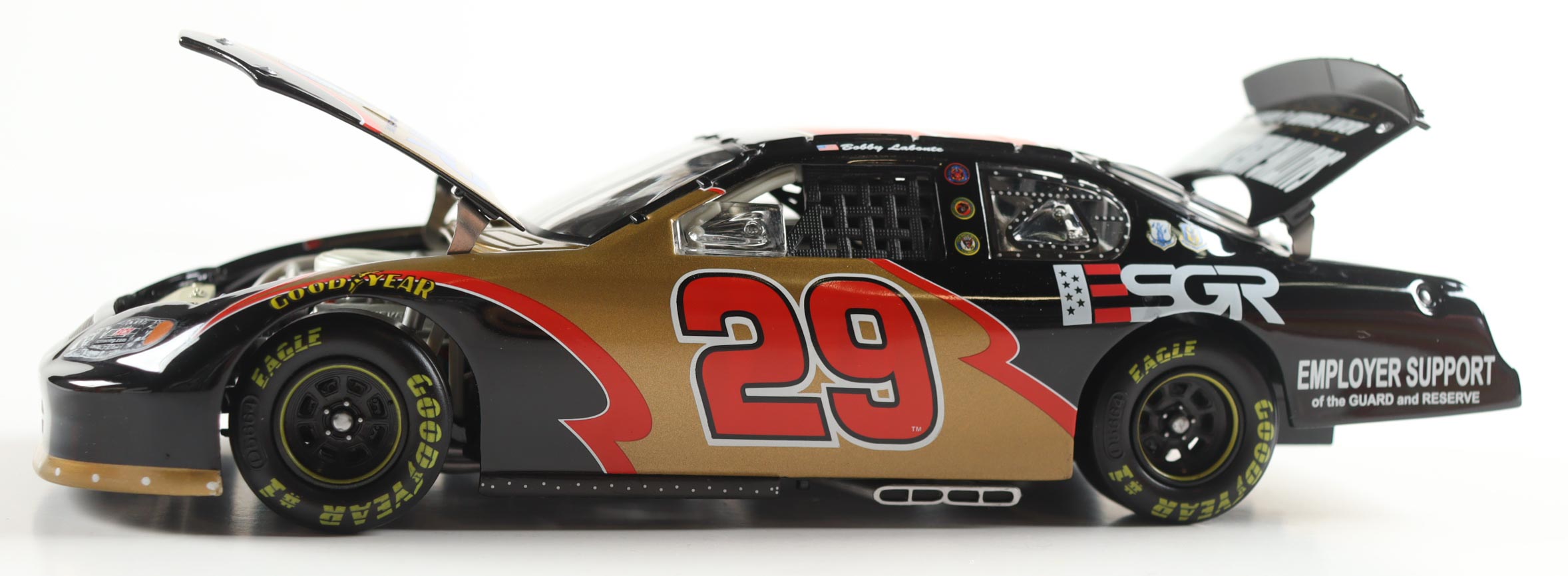 Bobby Labonte LE #29 ESGR Army Reserves - 2004 Monte Carlo - 1:24 Diecast Car at PristineAuction.com Bobby Labonte LE #29 ESGR Army Reserves - 2004 Monte Carlo - 1:24 Diecast Car at PristineAuction.com