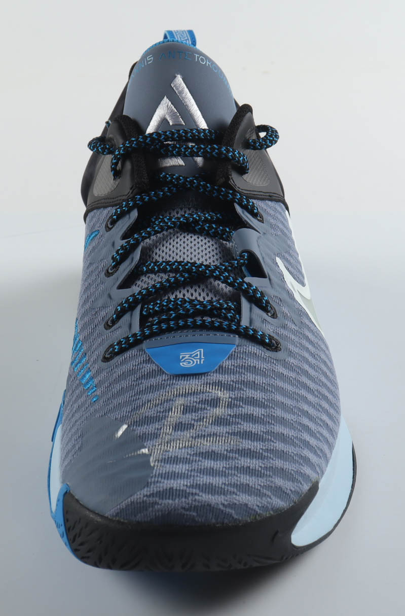 Giannis Antetokounmpo Signed Player Edition Basketball Shoe (Beckett) at PristineAuction.com Giannis Antetokounmpo Signed Player Edition Basketball Shoe (Beckett) at PristineAuction.com