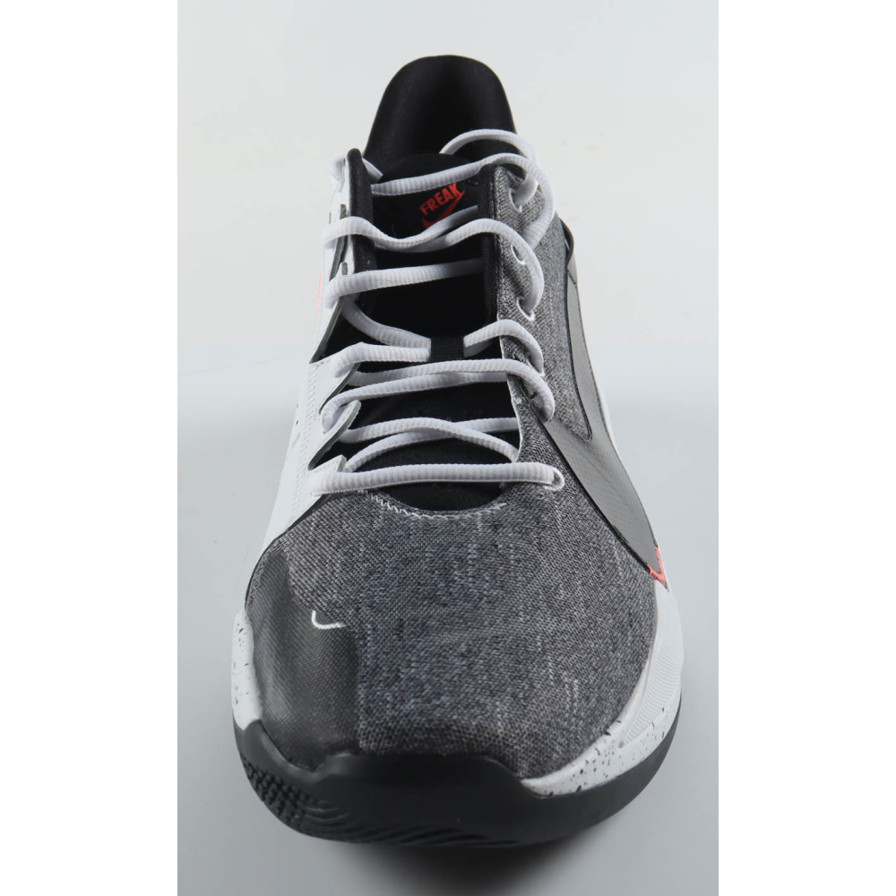 Giannis Antetokounmpo Signed Player Edition Basketball Shoe (Beckett) at PristineAuction.com