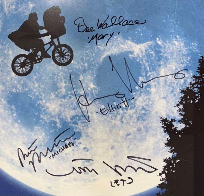 "E.T. the Extra-Terrestrial" Custom Framed Poster Cast-Signed & Inscribed by (4) with Henry Thomas, Matthew De Merritt, Robert MacNaughton & Dee Wallace (JSA) at PristineAuction.com "E.T. the Extra-Terrestrial" Custom Framed Poster Cast-Signed & Inscribed by (4) with Henry Thomas, Matthew De Merritt, Robert MacNaughton & Dee Wallace (JSA) at PristineAuction.com