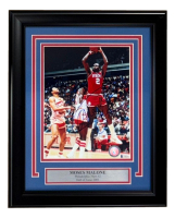 Moses Malone Signed 76ers Custom Framed Photo (Beckett) at PristineAuction.com