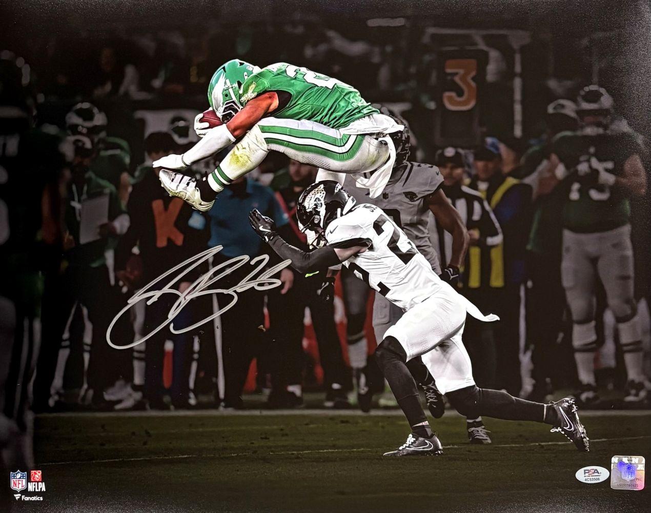 Saquon Barkley Signed Eagles 16x20 Photo (PSA) at PristineAuction.com Saquon Barkley Signed Eagles 16x20 Photo (PSA) at PristineAuction.com