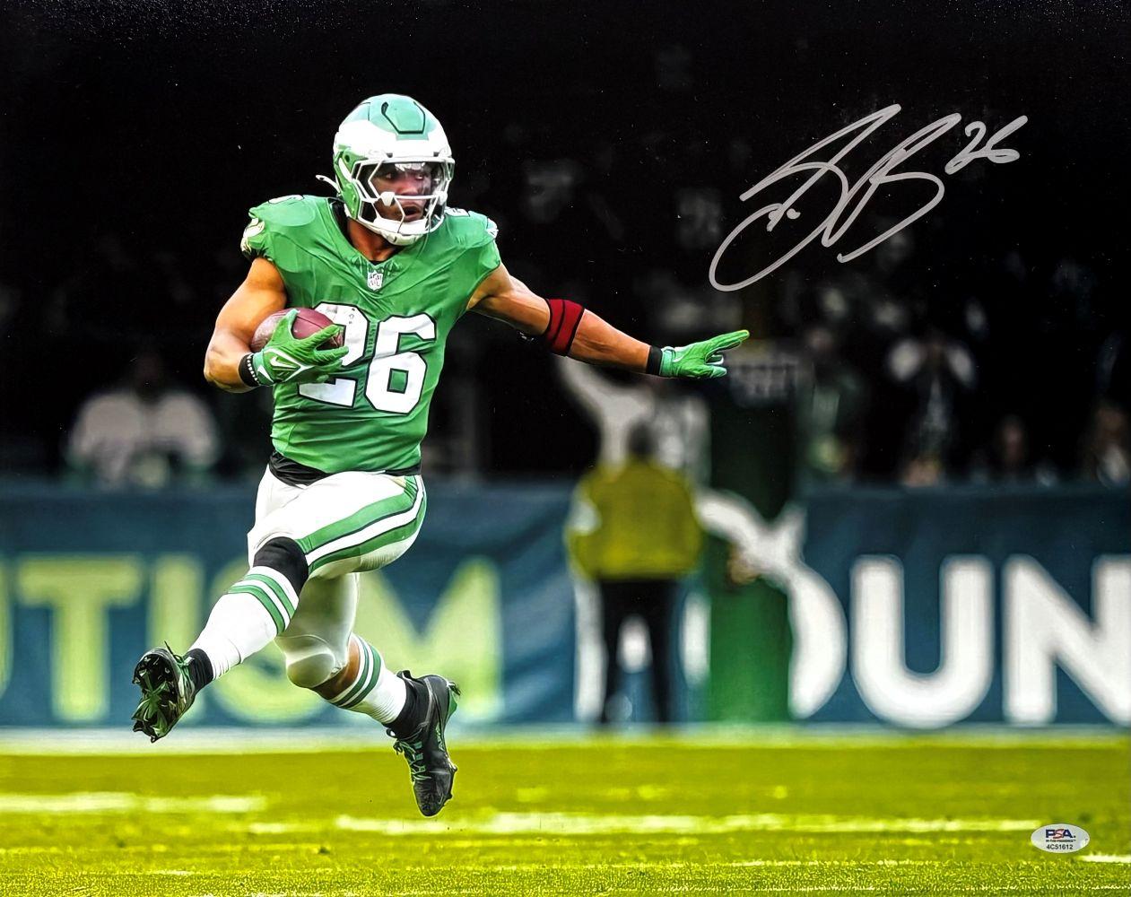 Saquon Barkley Signed Eagles 16x20 Photo (PSA) at PristineAuction.com Saquon Barkley Signed Eagles 16x20 Photo (PSA) at PristineAuction.com