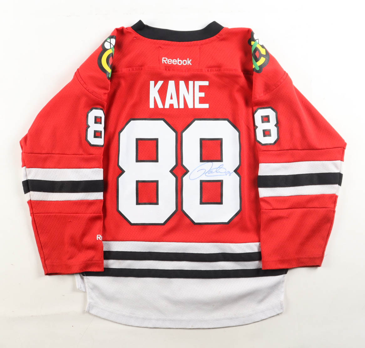 Patrick Kane Signed Blackhawks Reebok Authentic Youth Jersey (JSA) at PristineAuction.com Patrick Kane Signed Blackhawks Reebok Authentic Youth Jersey (JSA) at PristineAuction.com