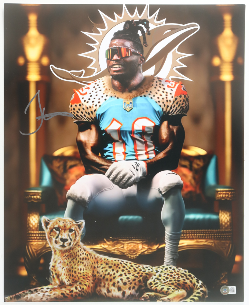 Tyreek Hill Signed Dolphins 16x20 Photo (Beckett) at PristineAuction.com Tyreek Hill Signed Dolphins 16x20 Photo (Beckett) at PristineAuction.com