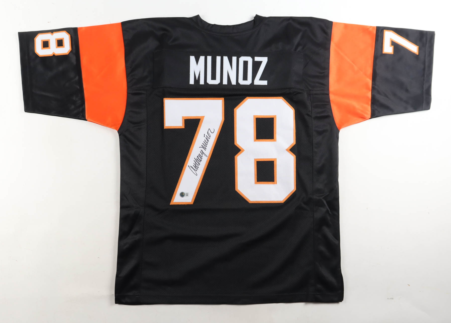 Anthony Munoz Signed Jersey (Beckett) at PristineAuction.com Anthony Munoz Signed Jersey (Beckett) at PristineAuction.com