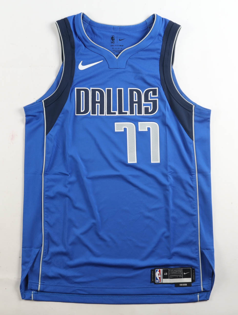 Luka Doncic Signed Mavericks Nike Authentic Jersey (PSA) at PristineAuction.com Luka Doncic Signed Mavericks Nike Authentic Jersey (PSA) at PristineAuction.com