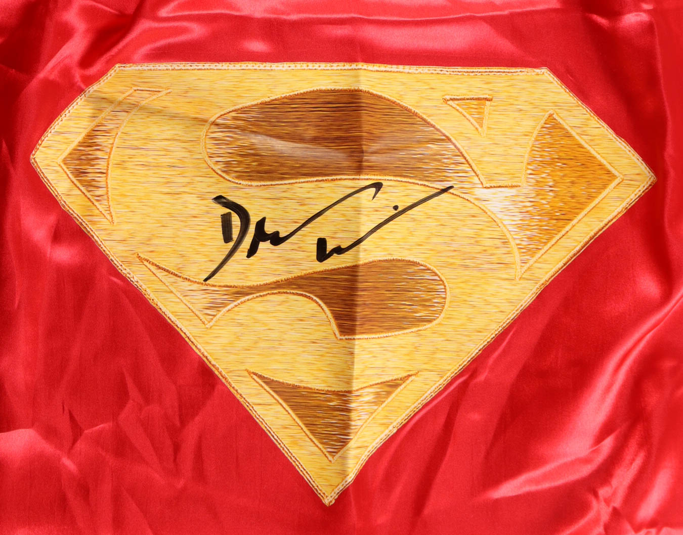 Dean Cain Signed "Man Of Steel" Cape (JSA) at PristineAuction.com Dean Cain Signed "Man Of Steel" Cape (JSA) at PristineAuction.com
