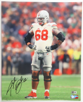 Taylor Decker Signed Ohio State Buckeyes 16x20 Photo (Beckett) at PristineAuction.com