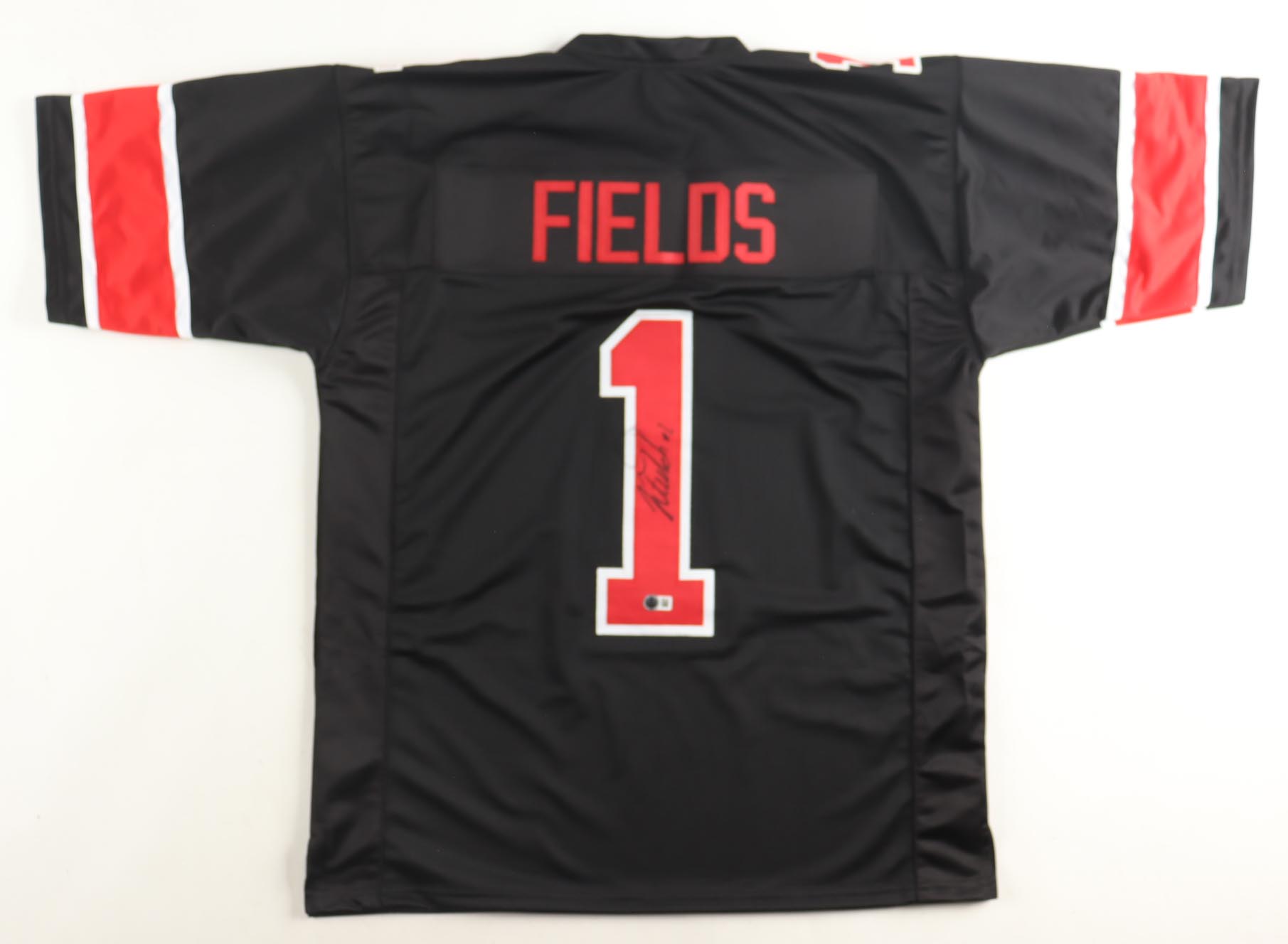 Justin Fields Signed Jersey (Beckett) at PristineAuction.com Justin Fields Signed Jersey (Beckett) at PristineAuction.com
