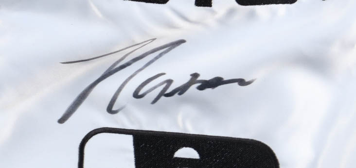 Julio Cesar Chavez Signed Boxing Trunks (JSA) at PristineAuction.com Julio Cesar Chavez Signed Boxing Trunks (JSA) at PristineAuction.com