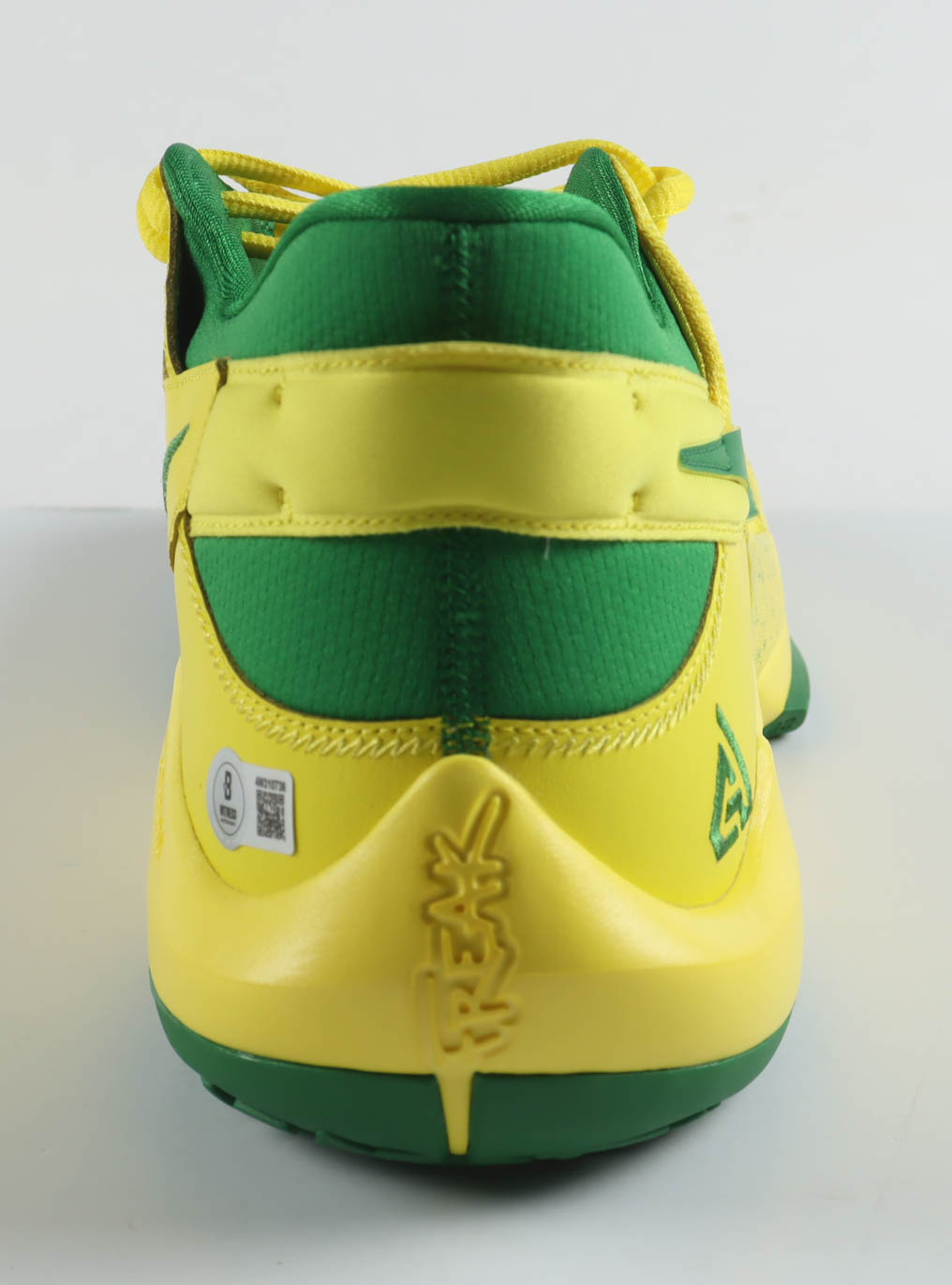 Giannis Antetokounmpo Signed Player Edition Basketball Shoe (Beckett) at PristineAuction.com Giannis Antetokounmpo Signed Player Edition Basketball Shoe (Beckett) at PristineAuction.com