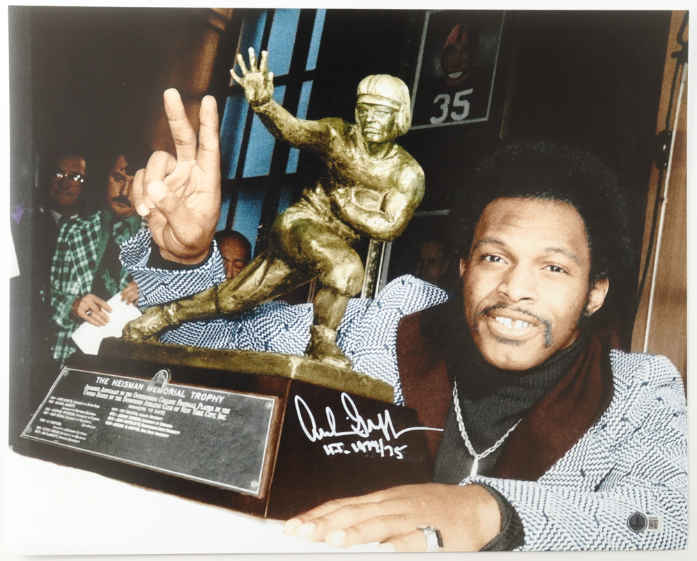 Archie Griffin Signed Ohio State Buckeyes 16x20 Photo Inscribed "H.T. 1974/75" (Beckett) at PristineAuction.com Archie Griffin Signed Ohio State Buckeyes 16x20 Photo Inscribed "H.T. 1974/75" (Beckett) at PristineAuction.com