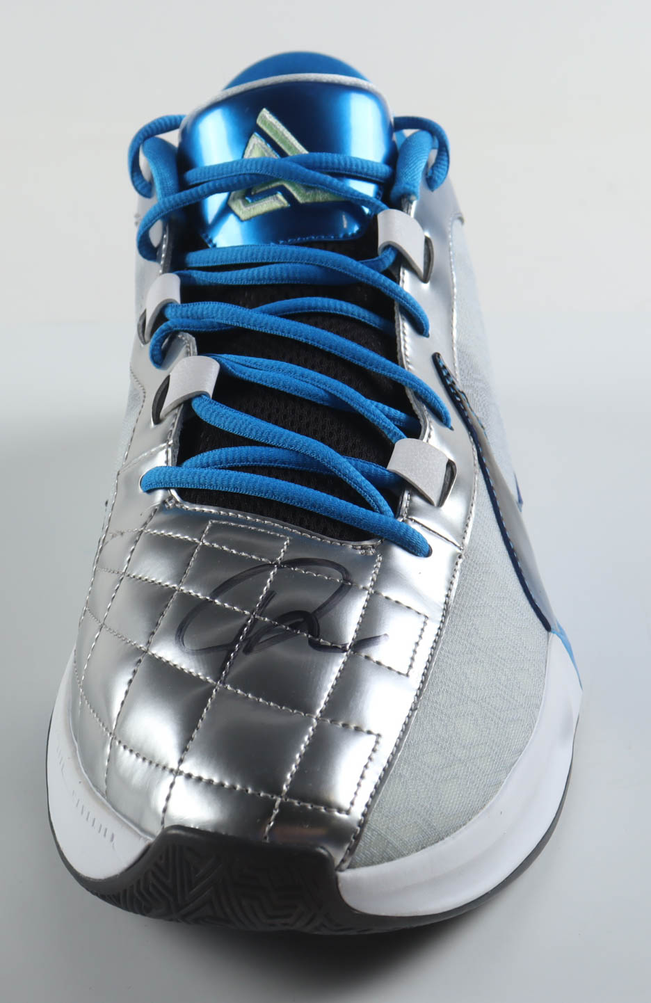 Giannis Antetokounmpo Signed Player Edition Basketball Shoe (Beckett) at PristineAuction.com Giannis Antetokounmpo Signed Player Edition Basketball Shoe (Beckett) at PristineAuction.com