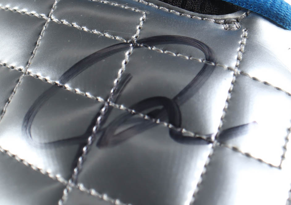 Giannis Antetokounmpo Signed Player Edition Basketball Shoe (Beckett) at PristineAuction.com Giannis Antetokounmpo Signed Player Edition Basketball Shoe (Beckett) at PristineAuction.com