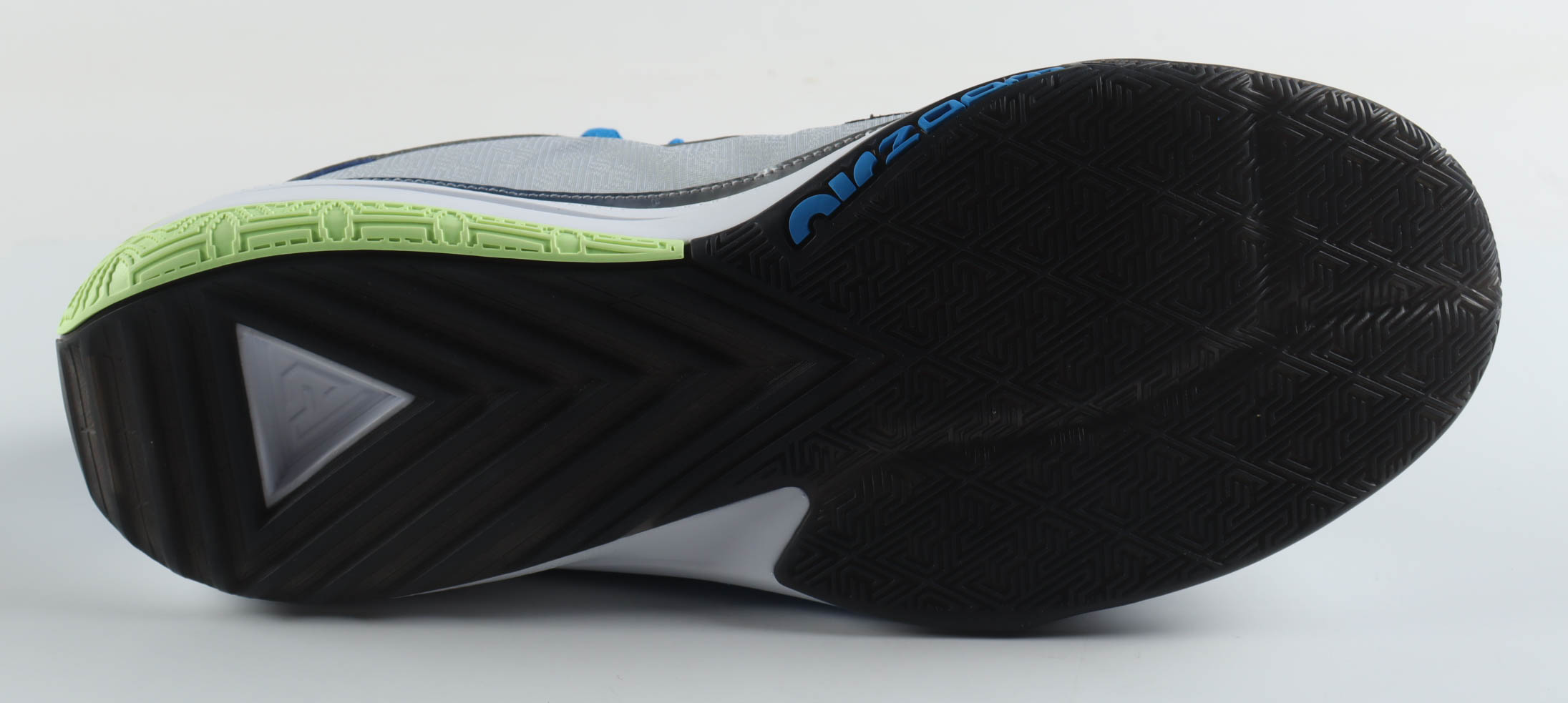 Giannis Antetokounmpo Signed Player Edition Basketball Shoe (Beckett) at PristineAuction.com Giannis Antetokounmpo Signed Player Edition Basketball Shoe (Beckett) at PristineAuction.com