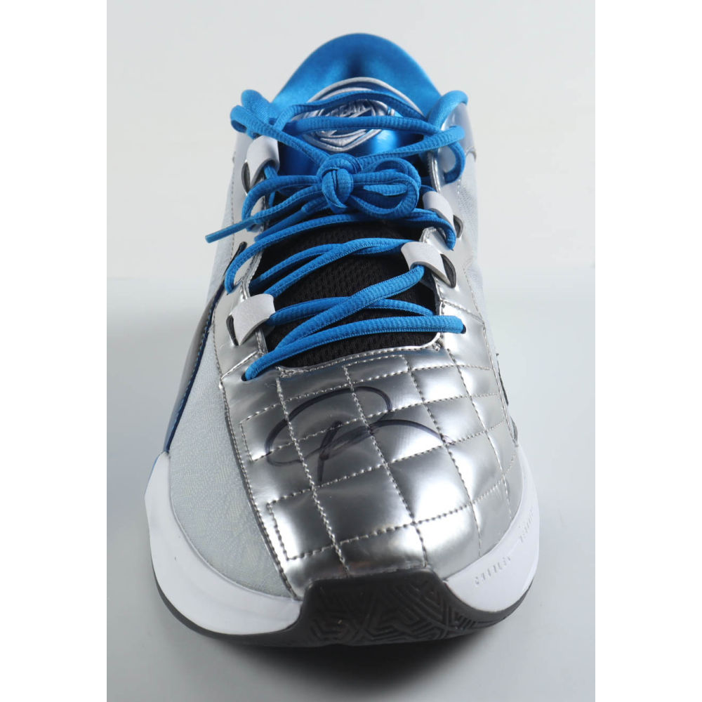 Giannis Antetokounmpo Signed Player Edition Basketball Shoe (Beckett) at PristineAuction.com