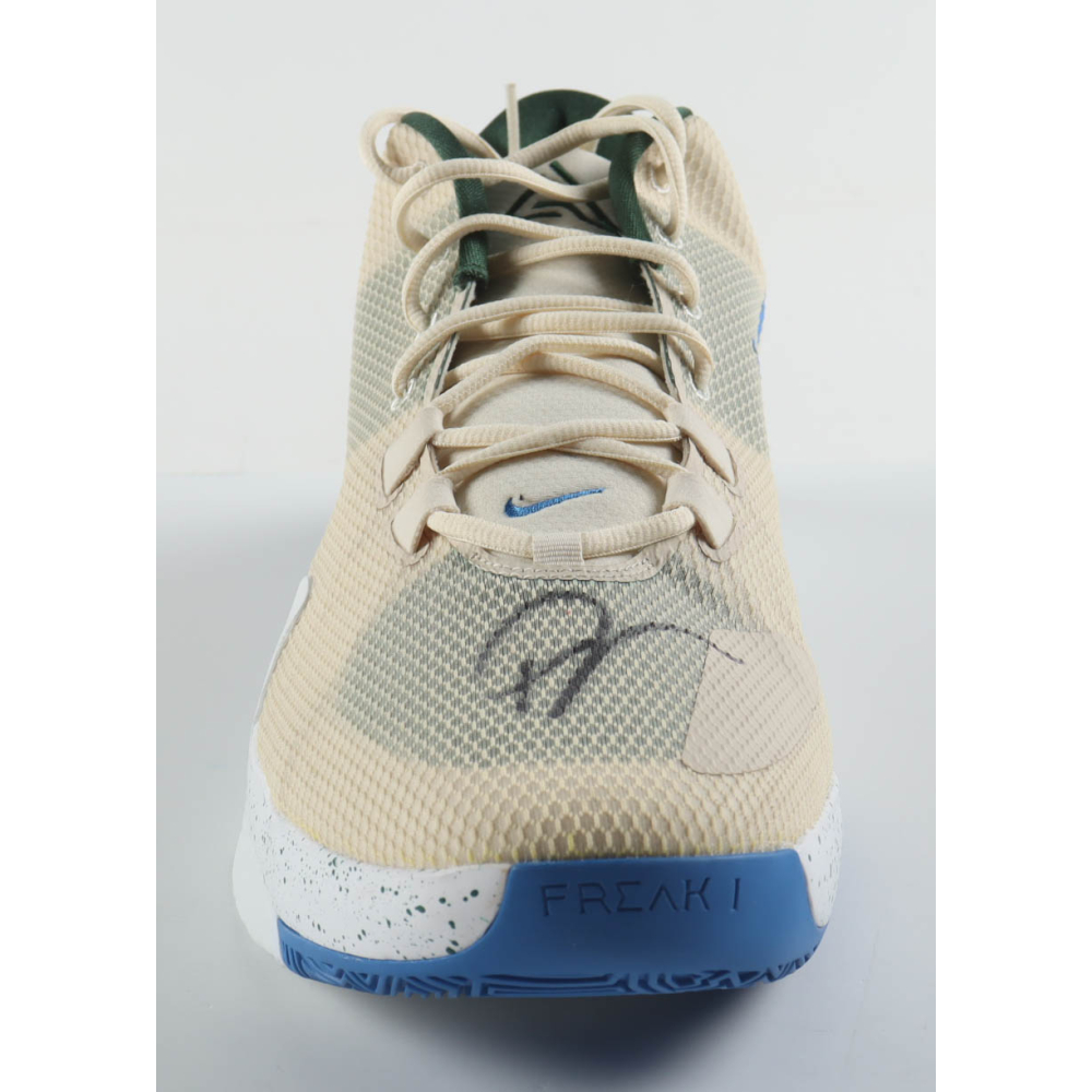 Giannis Antetokounmpo Signed Player Edition Basketball Shoe (Beckett) at PristineAuction.com
