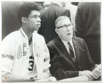 John Wooden Signed UCLA Bruins 16x20 Photo (Beckett) at PristineAuction.com