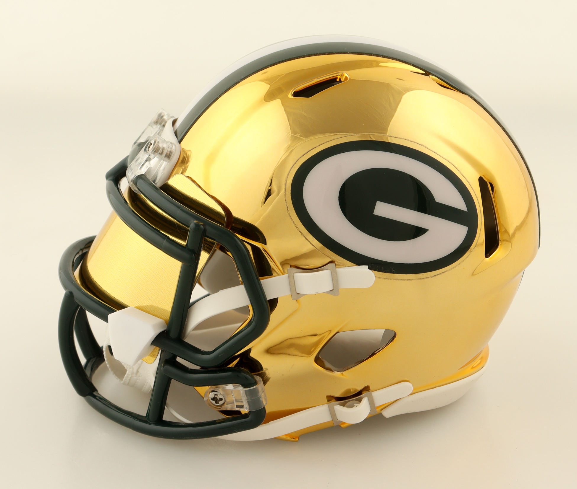 Jordan Love Signed Packers Chrome Alternate Speed Mini Helmet (Beckett) at PristineAuction.com Jordan Love Signed Packers Chrome Alternate Speed Mini Helmet (Beckett) at PristineAuction.com