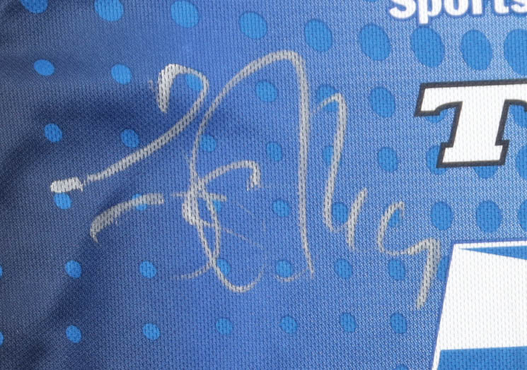 Lance Armstrong Signed Cycling Jersey (JSA) at PristineAuction.com Lance Armstrong Signed Cycling Jersey (JSA) at PristineAuction.com