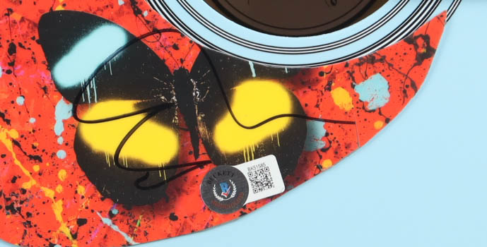 Ed Sheeran Guitar with Signed Custom Insert Pickguard (Beckett) at PristineAuction.com Ed Sheeran Guitar with Signed Custom Insert Pickguard (Beckett) at PristineAuction.com