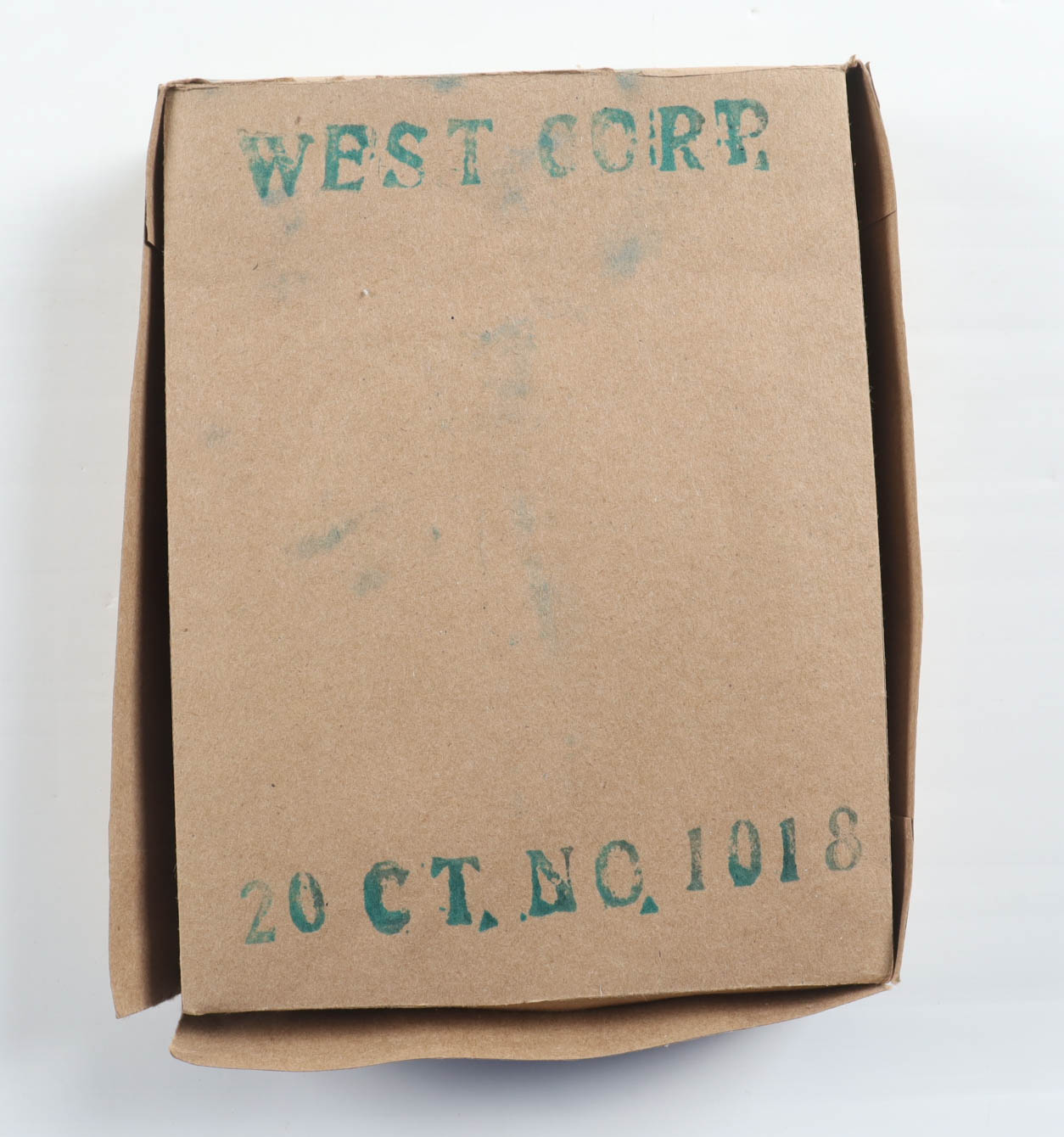 1974 Topps Baseball Cello Fun Pack Vending Box with (20) Packs at PristineAuction.com 1974 Topps Baseball Cello Fun Pack Vending Box with (20) Packs at PristineAuction.com