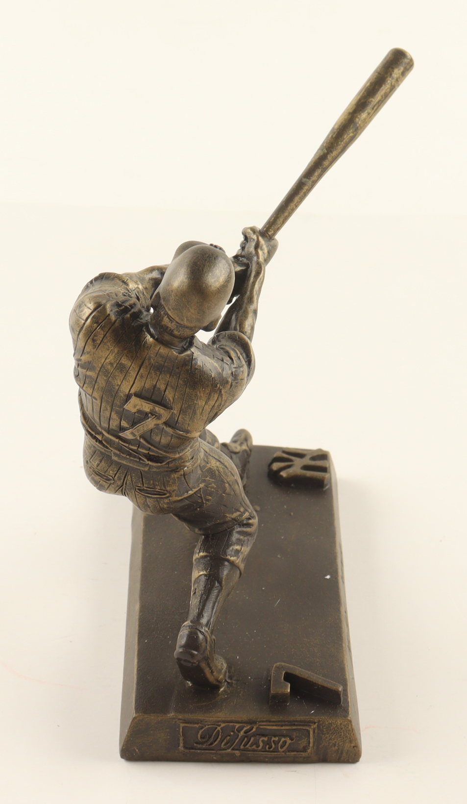 Mickey Mantle Yankees Bronze Statue Figurine with Original Packaging at PristineAuction.com Mickey Mantle Yankees Bronze Statue Figurine with Original Packaging at PristineAuction.com