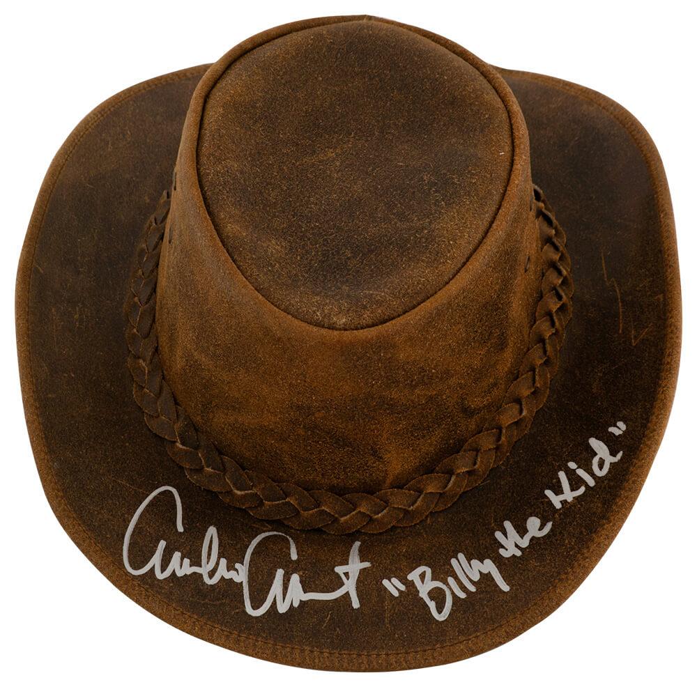 Emilio Estevez Signed "Young Guns" Replica Hat Inscribed "Billy The Kid" (Schwartz) at PristineAuction.com Emilio Estevez Signed "Young Guns" Replica Hat Inscribed "Billy The Kid" (Schwartz) at PristineAuction.com