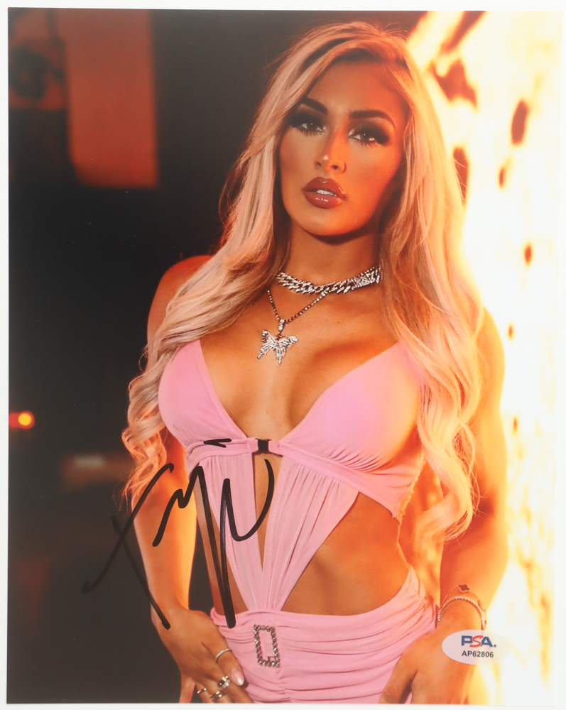 Tiffany Stratton Signed WWE 8x10 Photo (PSA) at PristineAuction.com Tiffany Stratton Signed WWE 8x10 Photo (PSA) at PristineAuction.com