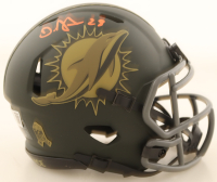 De&rsquo;Von Achane Signed Dolphins Salute To Service Alternate Speed Mini Helmet (Beckett) at PristineAuction.com