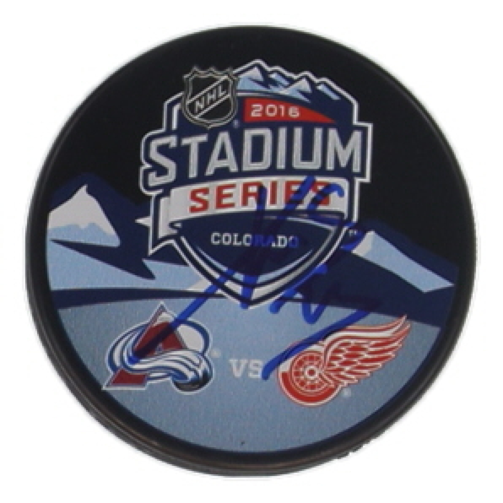 Pavel Datsyuk Signed 2016 Stadium Series Logo Hockey Puck (JSA) at PristineAuction.com