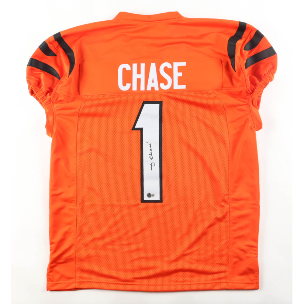 Ja'Marr Chase Signed Jersey (Beckett) at PristineAuction.com