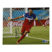 Clint Dempsey Signed Team USA 8x10 Photo (Beckett) at PristineAuction.com