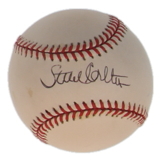 Steve Carlton Signed ONL Baseball (JSA) at PristineAuction.com Steve Carlton Signed ONL Baseball (JSA) at PristineAuction.com