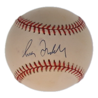 Greg Maddux Signed ONL Baseball (JSA) at PristineAuction.com Greg Maddux Signed ONL Baseball (JSA) at PristineAuction.com