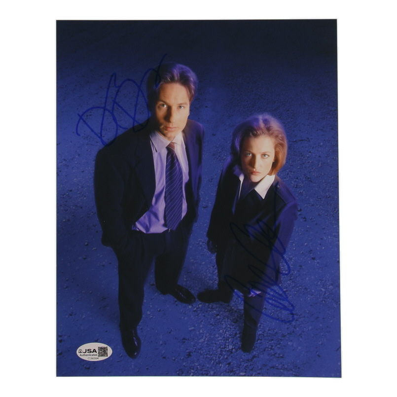 David Duchovny & Gillian Anderson Signed "The X-Files" 8x10 Photo (JSA) at PristineAuction.com David Duchovny & Gillian Anderson Signed "The X-Files" 8x10 Photo (JSA) at PristineAuction.com
