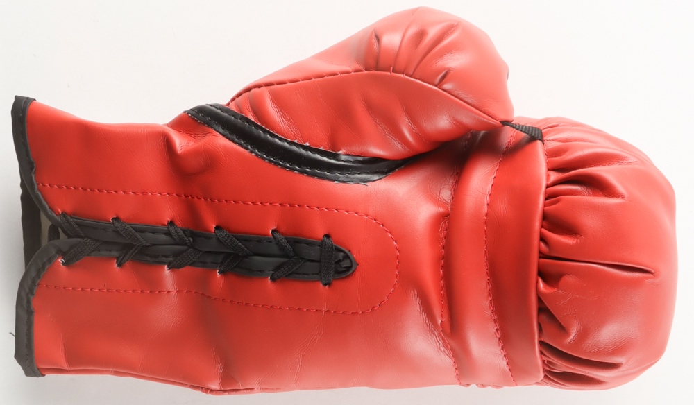 "Gentleman" Gerry Cooney Signed Everlast Boxing Glove (Schwartz Sports) at PristineAuction.com "Gentleman" Gerry Cooney Signed Everlast Boxing Glove (Schwartz Sports) at PristineAuction.com