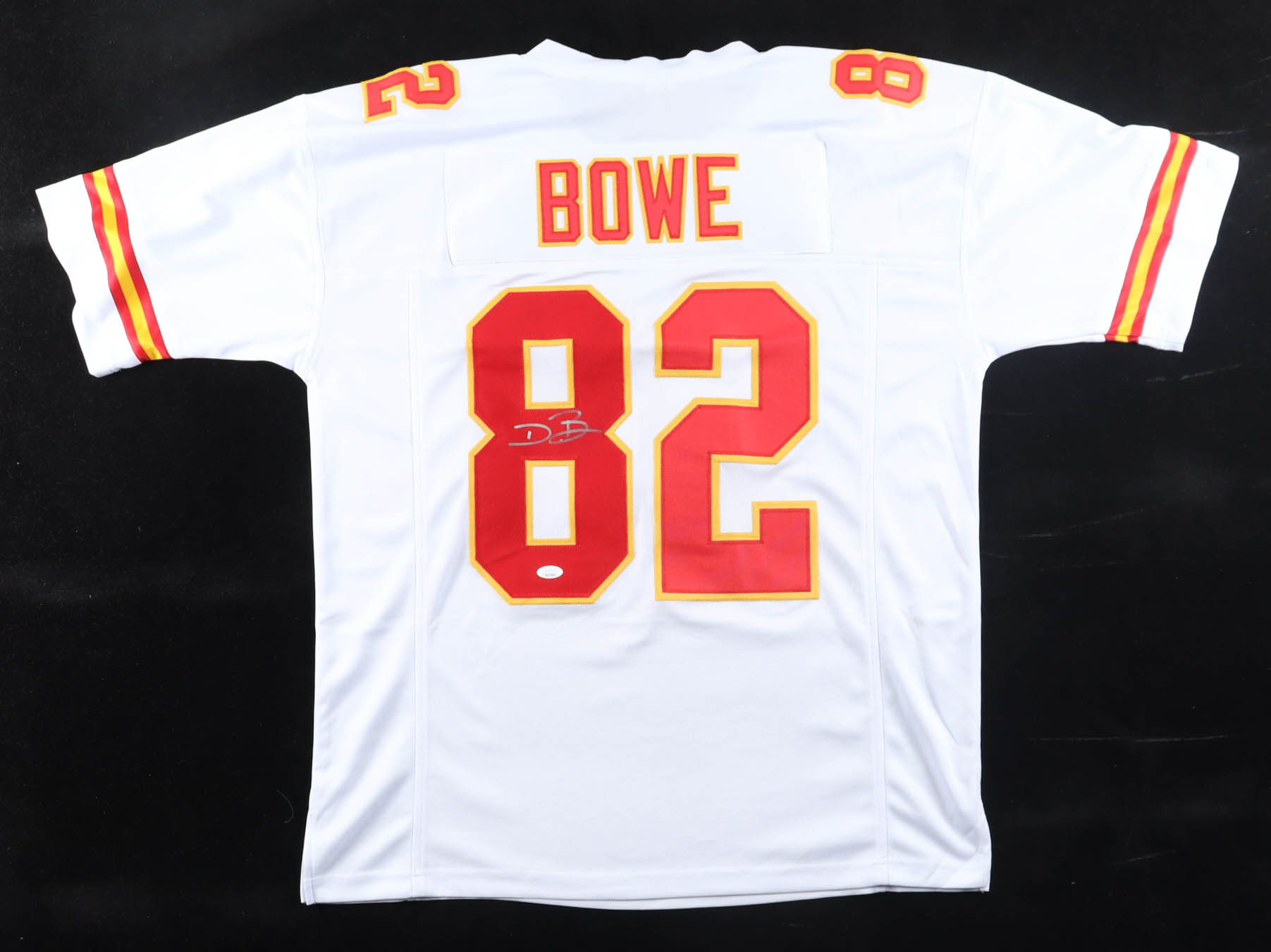 Dwayne Bowe Signed Jersey (JSA) at PristineAuction.com Dwayne Bowe Signed Jersey (JSA) at PristineAuction.com