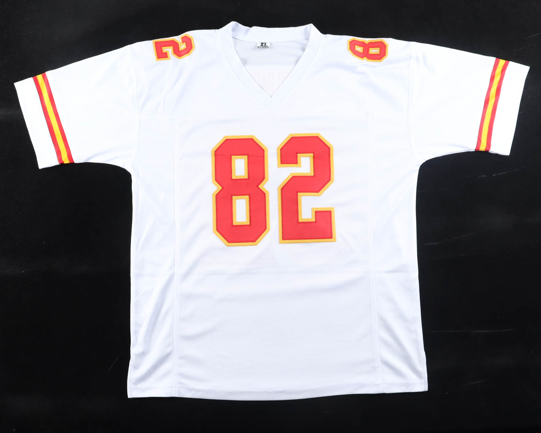 Dwayne Bowe Signed Jersey (JSA) at PristineAuction.com Dwayne Bowe Signed Jersey (JSA) at PristineAuction.com