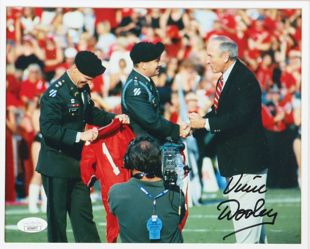 Vince Dooley Signed Georgia Bulldogs Custom Frame Photo (JSA) at PristineAuction.com Vince Dooley Signed Georgia Bulldogs Custom Frame Photo (JSA) at PristineAuction.com