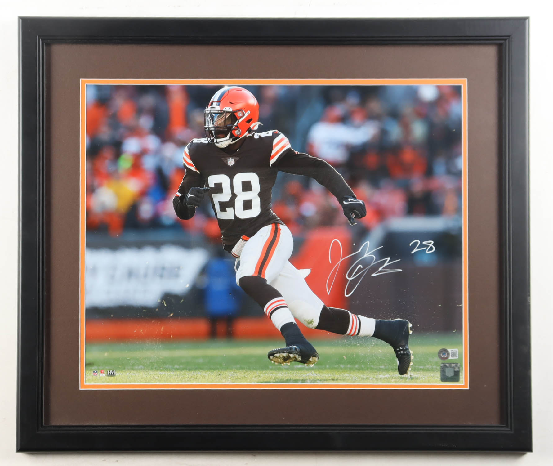 Jeremiah Owusu-Koramoah Signed Browns Custom Framed Photo Display (Beckett) at PristineAuction.com Jeremiah Owusu-Koramoah Signed Browns Custom Framed Photo Display (Beckett) at PristineAuction.com